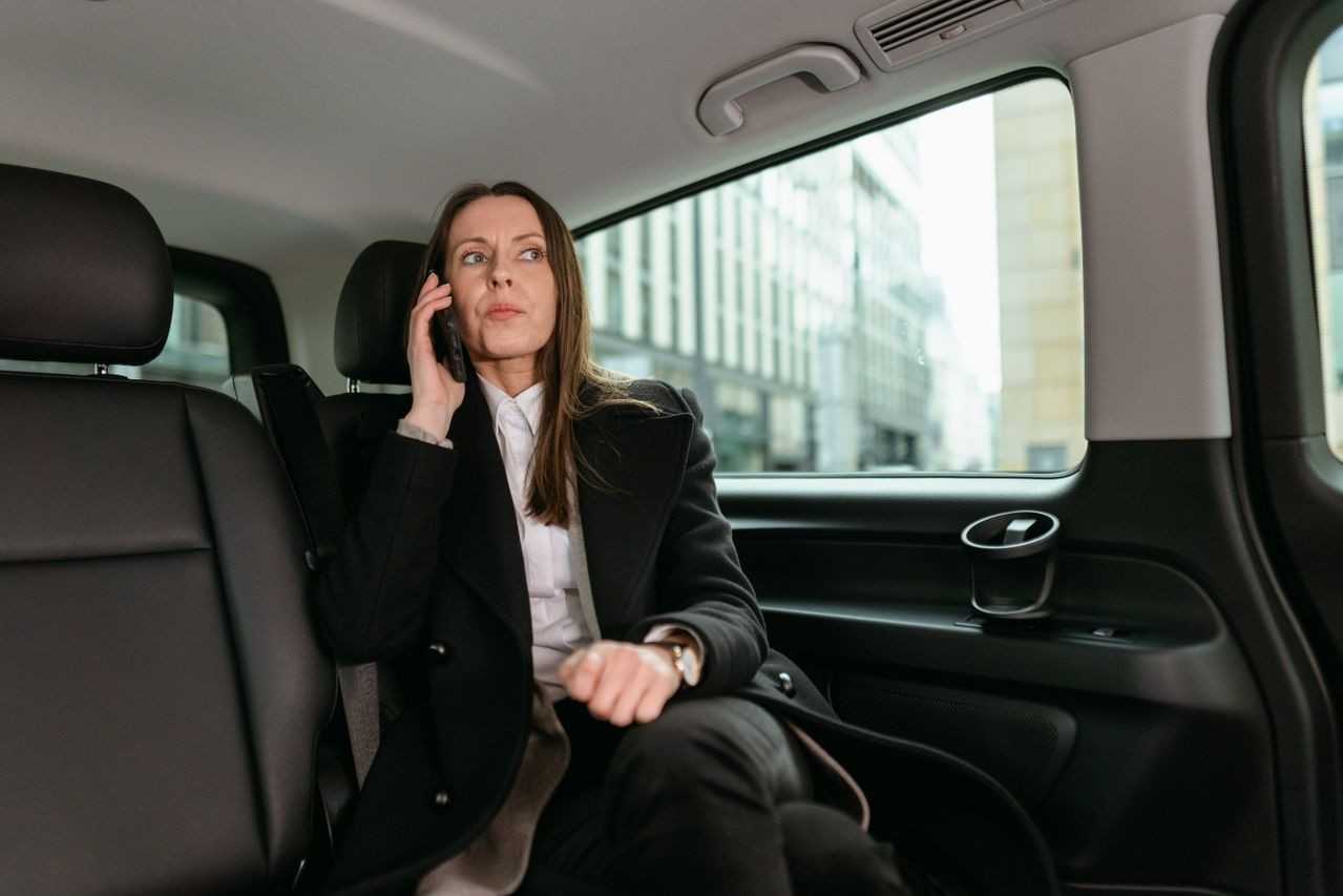cabs and cab and cars and taxi and minicabs and minicab and transfers and luton | Luton Airport Cabs | Local Taxis Transfers | Cheapest London Minicabs Cars 24/7